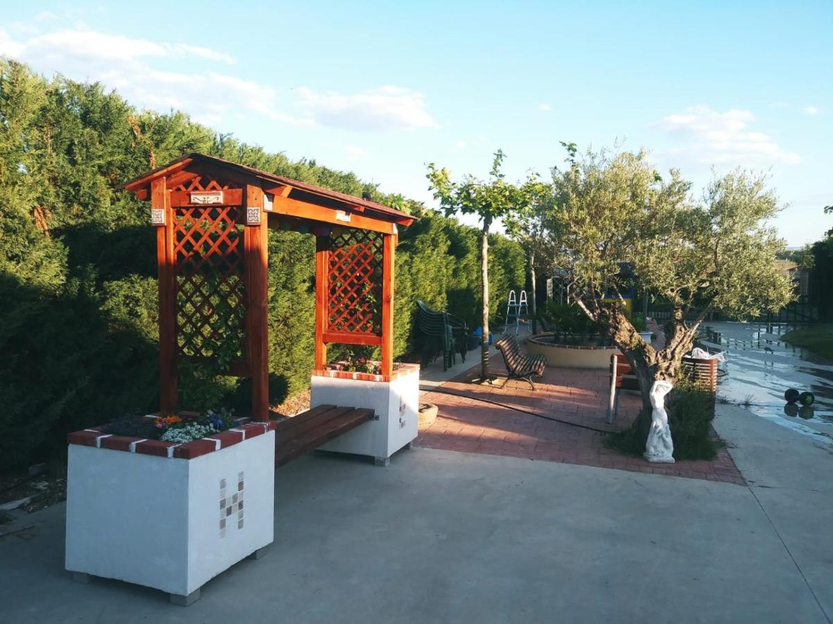 Refugio Con Casitas Infantiles Villa Zamora Exteriör bild