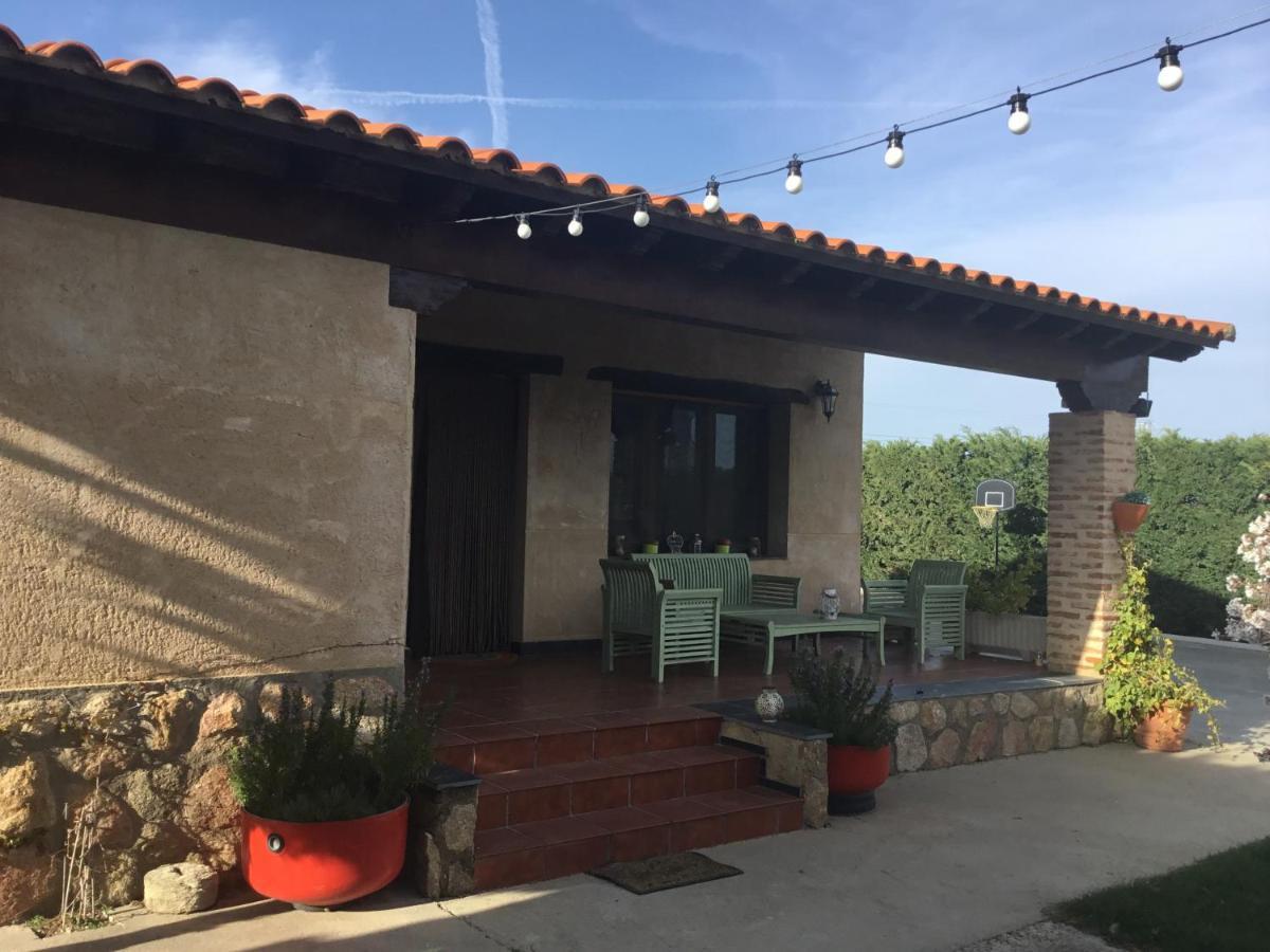 Refugio Con Casitas Infantiles Villa Zamora Exteriör bild