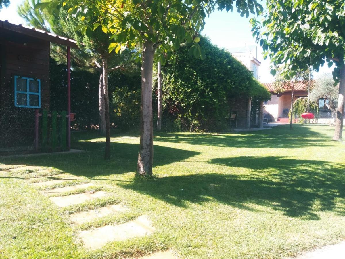 Refugio Con Casitas Infantiles Villa Zamora Exteriör bild
